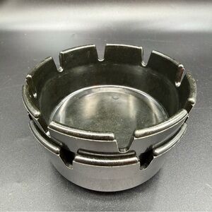 Set of 2 Gessner Melamine Round Black 8 Rest Ashtray #263 Made in USA  4"